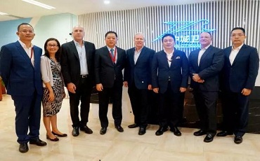 中城衛保安集團和全球著名押運及現金處理公司——美國布林克公司在上海中城衛總部簽署合作協議，正式宣告成立合資公司