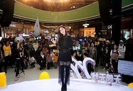 幸好有你—自由點(diǎn)攜張碧晨燃爆成都 安保助力見面會無憂無慮